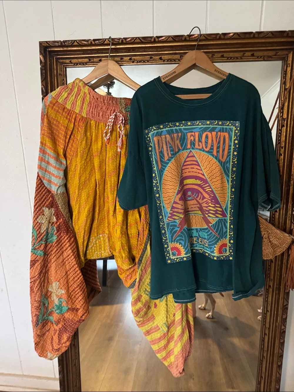 Kantha Bae Pink Floyd outfit - Picture 3 of 3